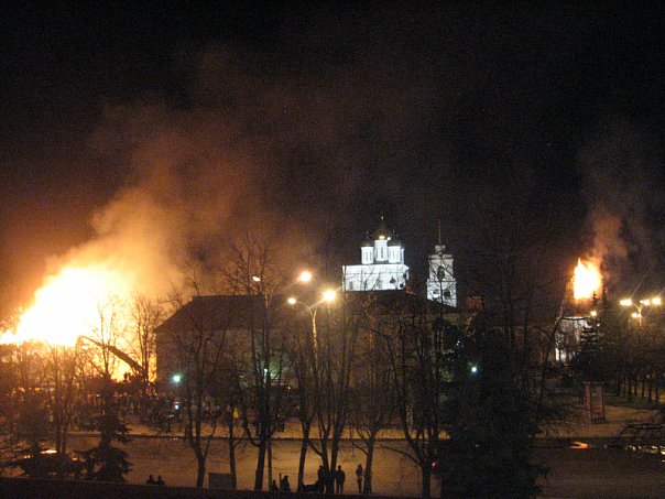 Перепост про пожар в Псковском Кремле 